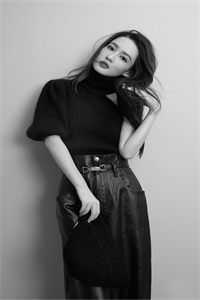 拿了两张餐巾纸，老板追到学校找我要钱