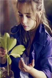 老婆小三比我大三岁，女儿反劝我大度推介