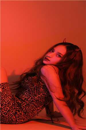 穿成炮灰女主后，引诱了疯批暴君权明赫沈毓灵全文免费阅读全集在线阅读